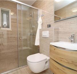 6 Bedroom Beachfront Villa with Heated Pool near Vela Luka on Korcula Island, Sleep 12